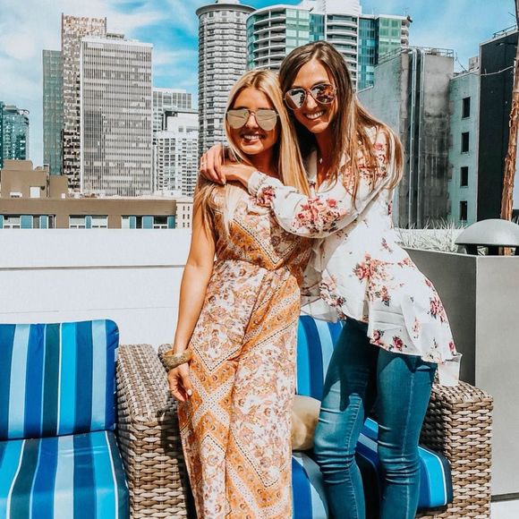 Meet your Posher, Laura - Picture 1 of 1